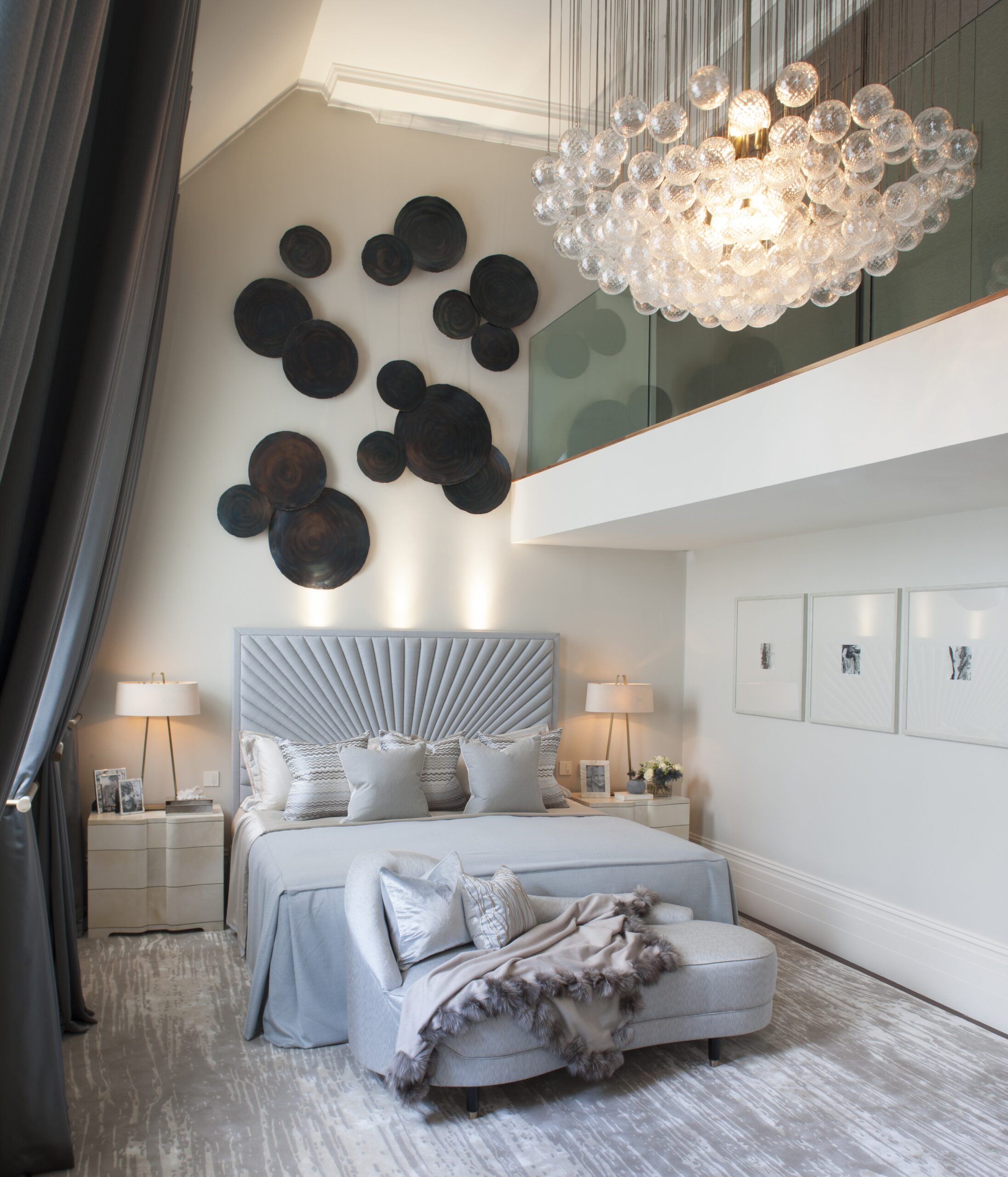 double-height-bedroom-glass-bubble-chandelier-mezzanine-balustrade01
