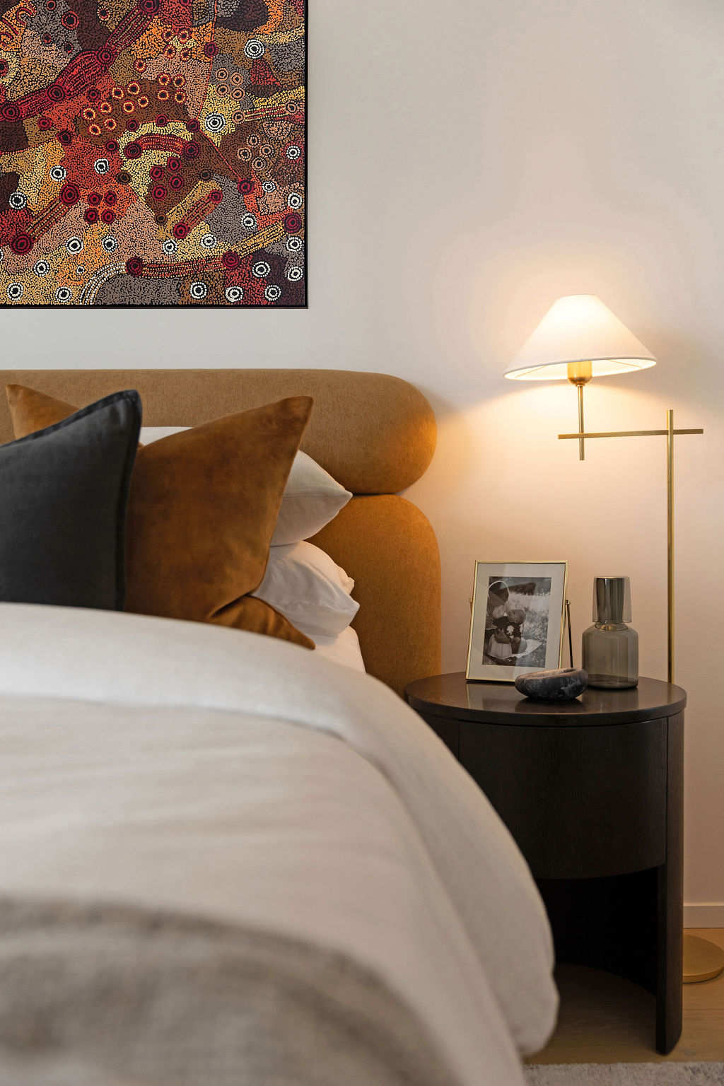 luxury-bedroom-bedside-styling-artwork-bella-vie-interiors